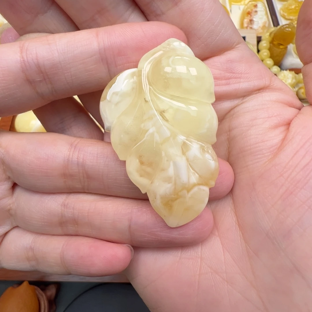 裸石琥珀未镶嵌蜜蜡
