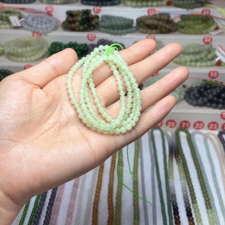 笑***开和田玉未镶嵌颈饰4mm