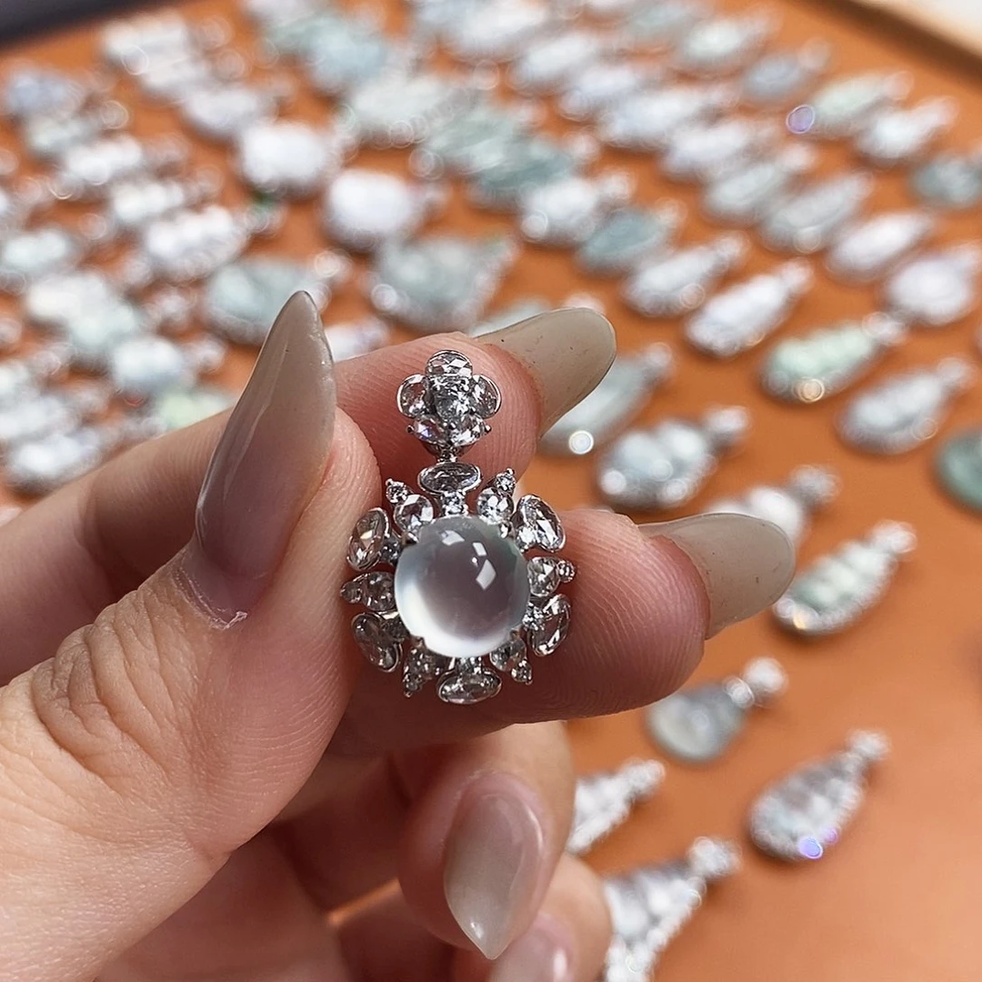 翡翠未镶嵌颈饰天然缅甸a货翡翠