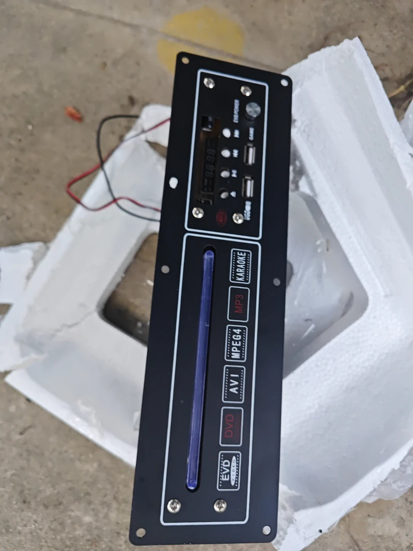 8新  音箱CD机一个的价格不包好坏