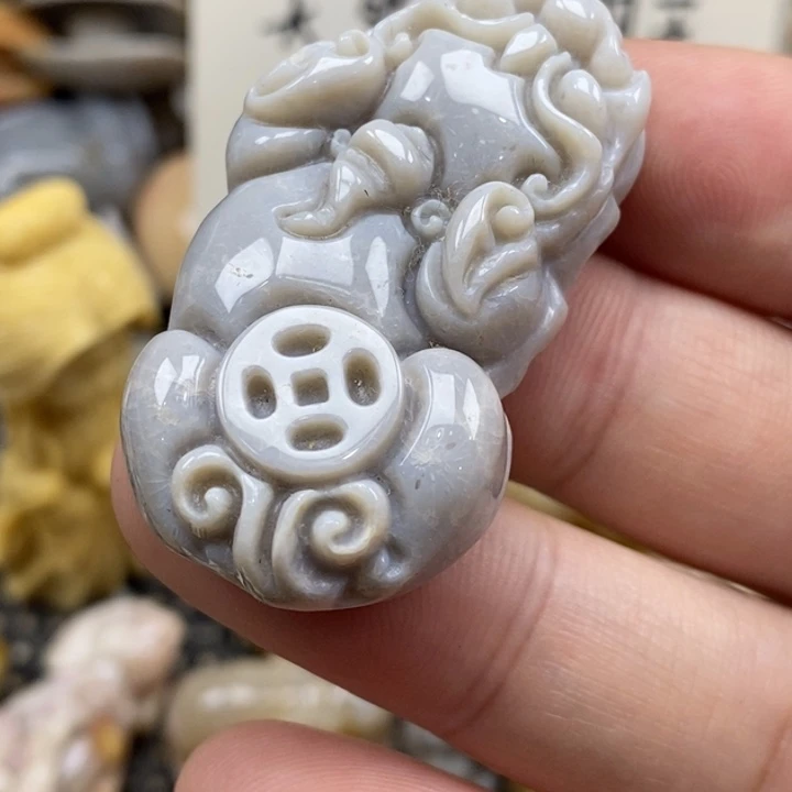 硅化珊瑚（珊瑚玉）未镶嵌颈饰