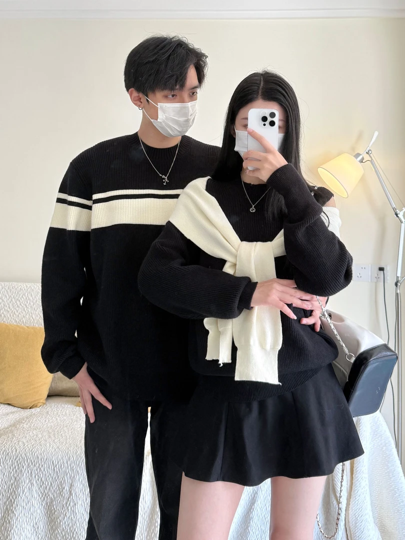 情侣拼接秋冬情侣装水洗条纹厚款宽松圆领套头款毛针织衫
