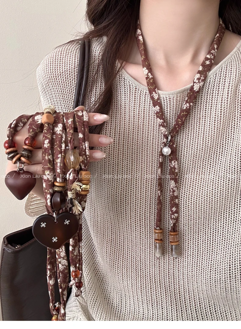 铜布艺项链 复古咖色碎花爱心丝巾项链女款秋冬高级感毛衣链配饰