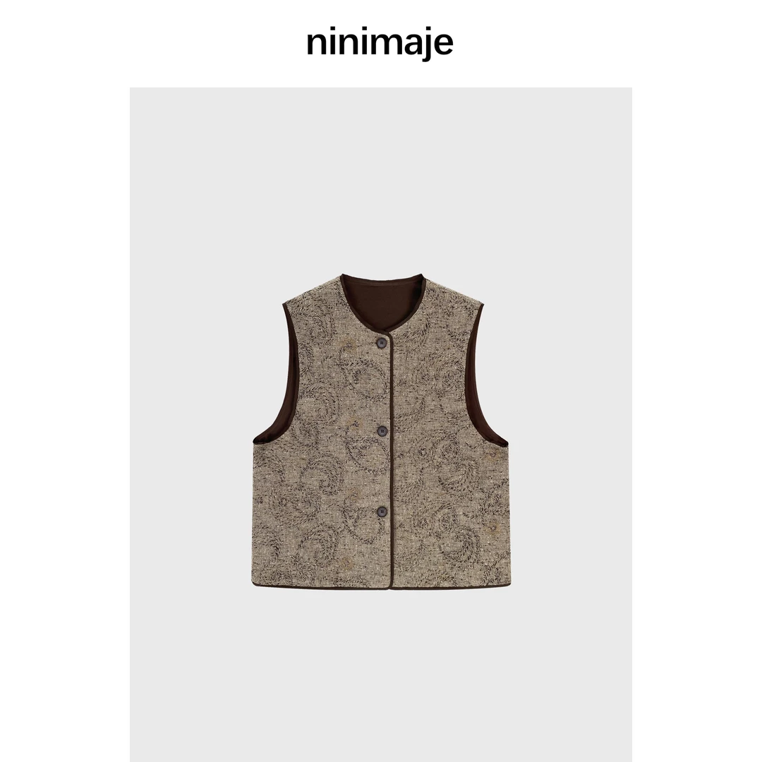 NanBeiBei  原创设计款复古重工腰果花羊毛刺绣马甲 6045