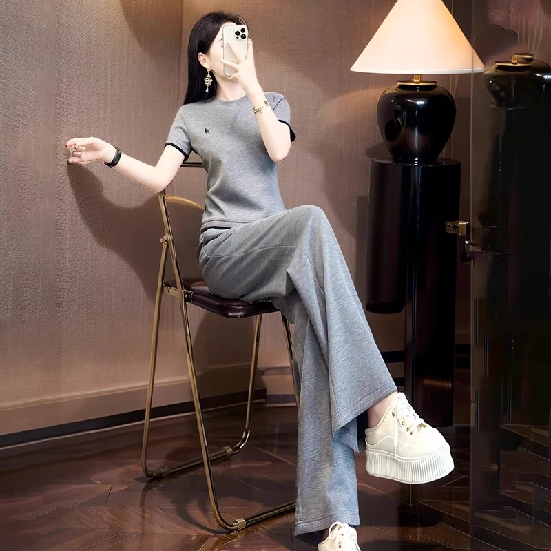 夏季2025年简约风休闲运动套装女时尚气质短袖跑步上衣长裤两件套