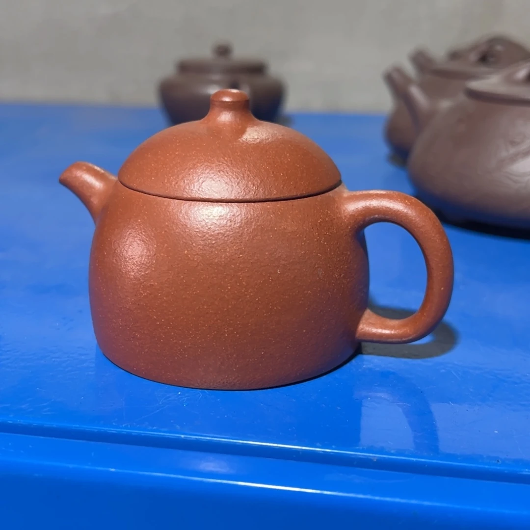 紫砂茶壶……………………………………………………………………