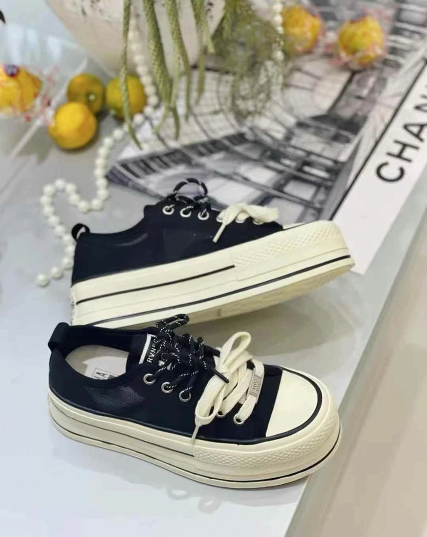 韩系小白鞋女款2025春夏新品网纱透气双鞋带厚底增高百搭休闲板鞋