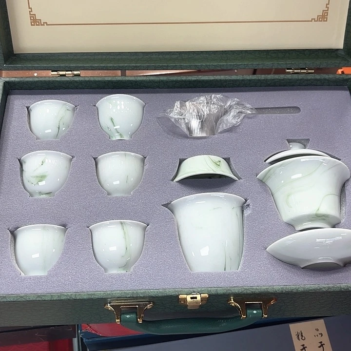 孤品茶具套装等。