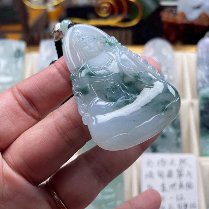 翡翠未镶嵌挂件玉