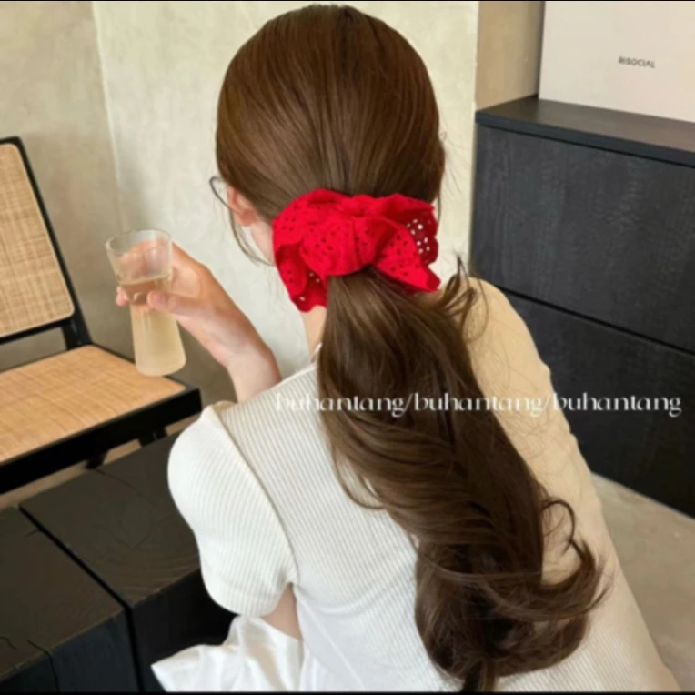 法式朗姆红蕾丝发圈！高品镂空红色发圈！拍照超出片！