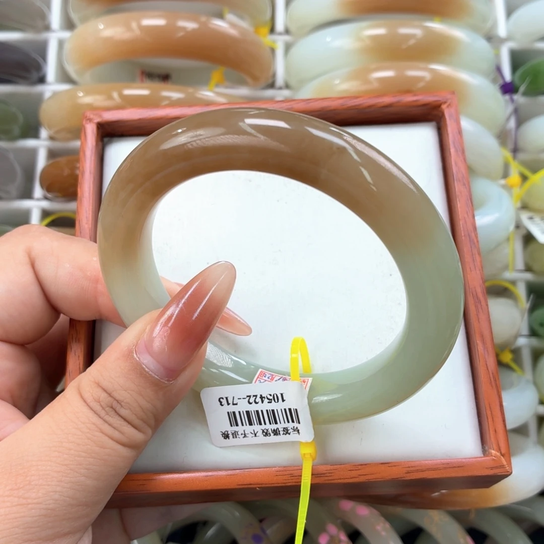 和田玉手镯未镶嵌56.6