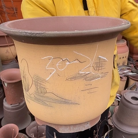 紫砂中国宜兴紫砂花，