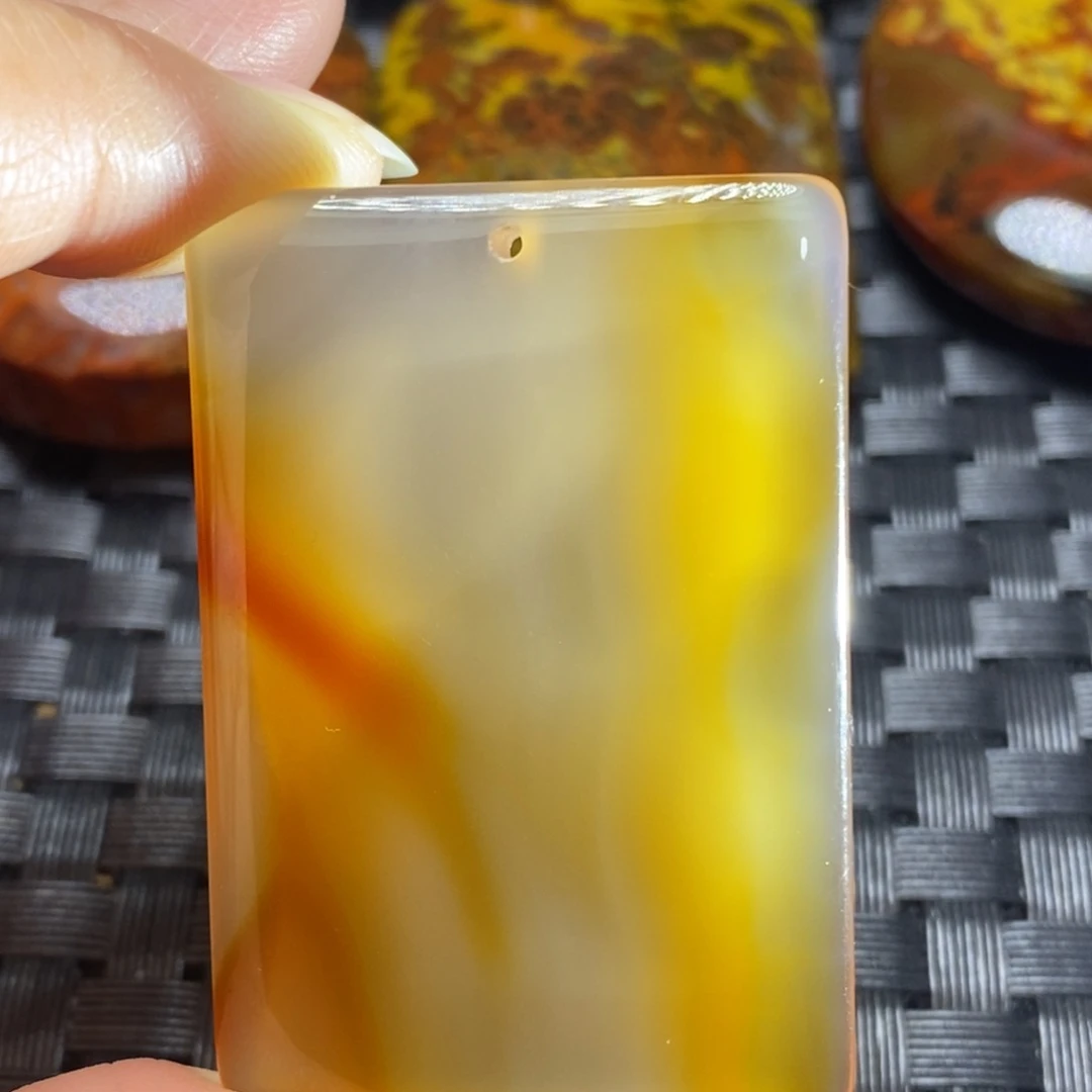 玛瑙/玉髓挂件未镶嵌