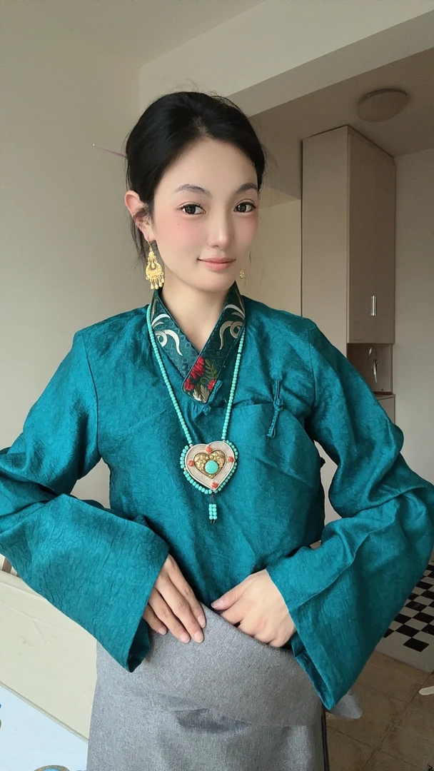 立领多巴胺衬衣民族风提花复古网红（图片有点色差 介意勿拍）