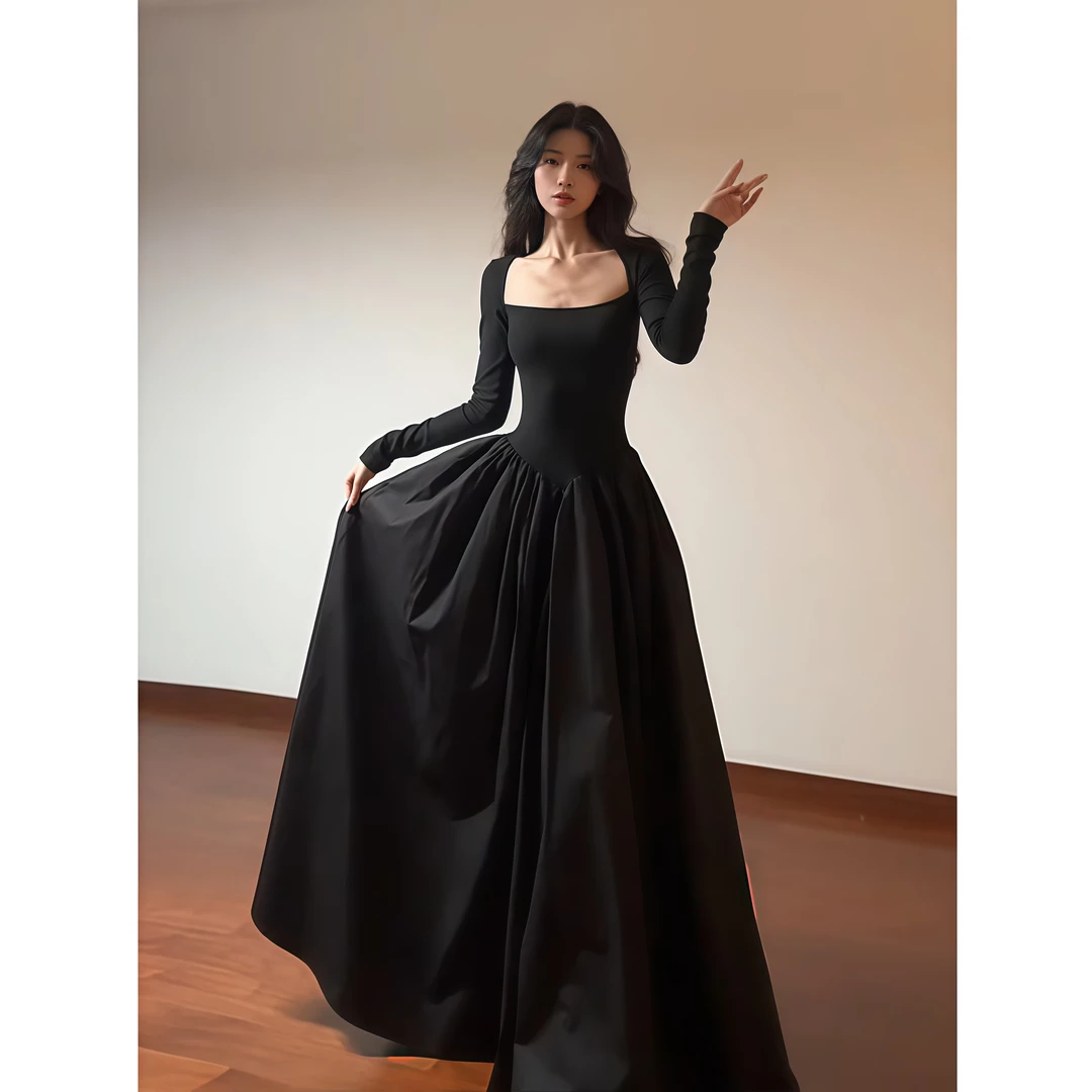 纯欲辣妹方领长袖连衣裙女秋季新款法式赫本风修身显瘦小黑长裙子