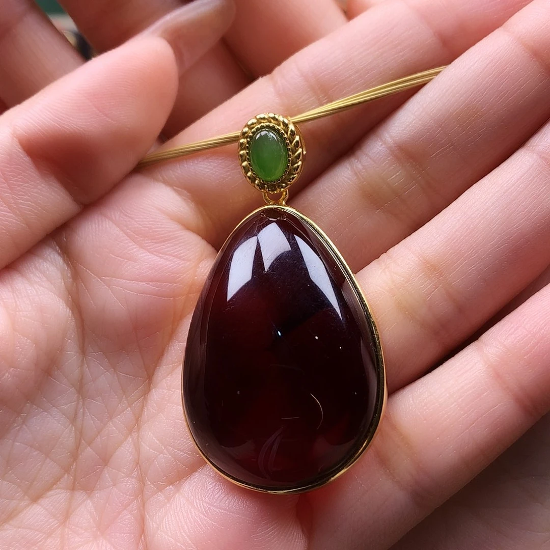 血珀颈饰银S925镶嵌吊坠