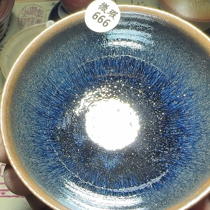 茶盏有个男人就是说他