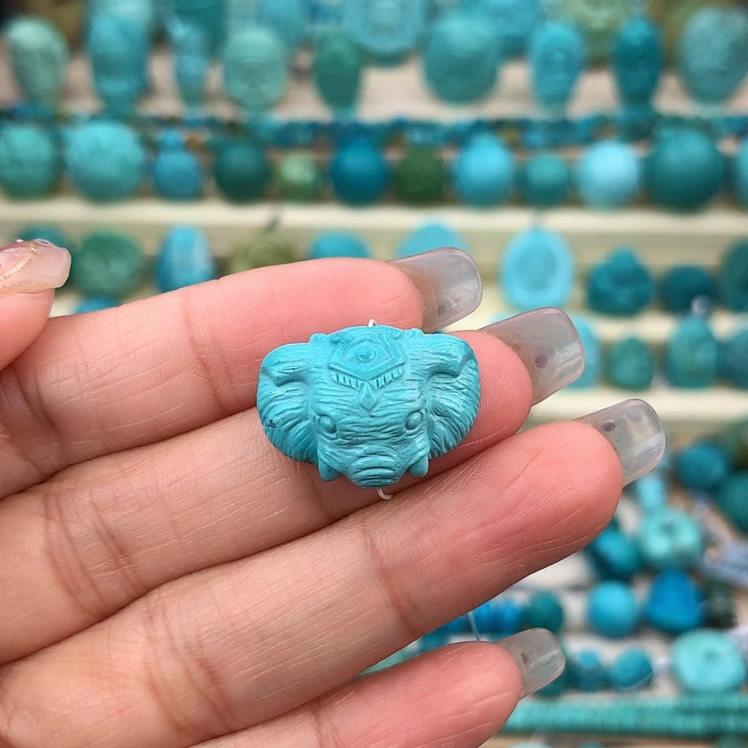 绿松石未镶嵌珠宝奇石