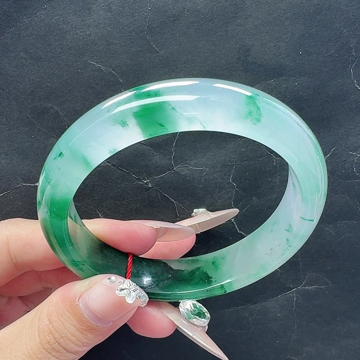 石英质玉未镶嵌手镯