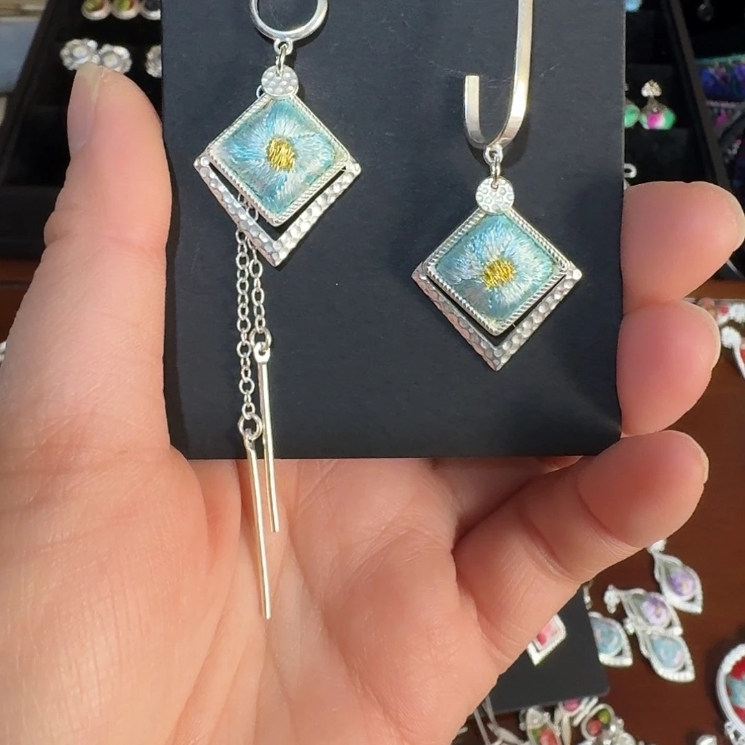 织绣民族风刺耳环