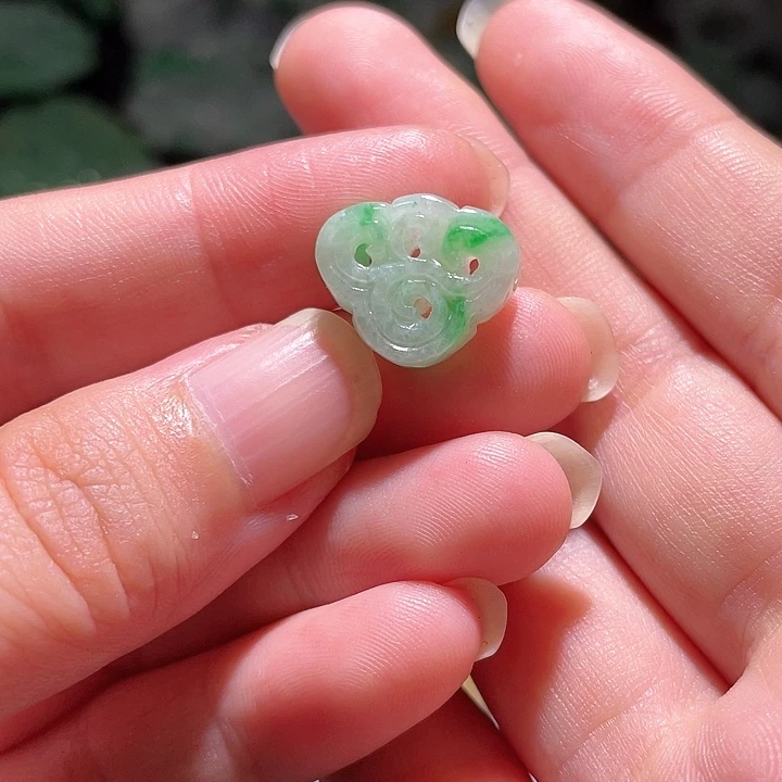 颈饰未镶嵌翡翠天