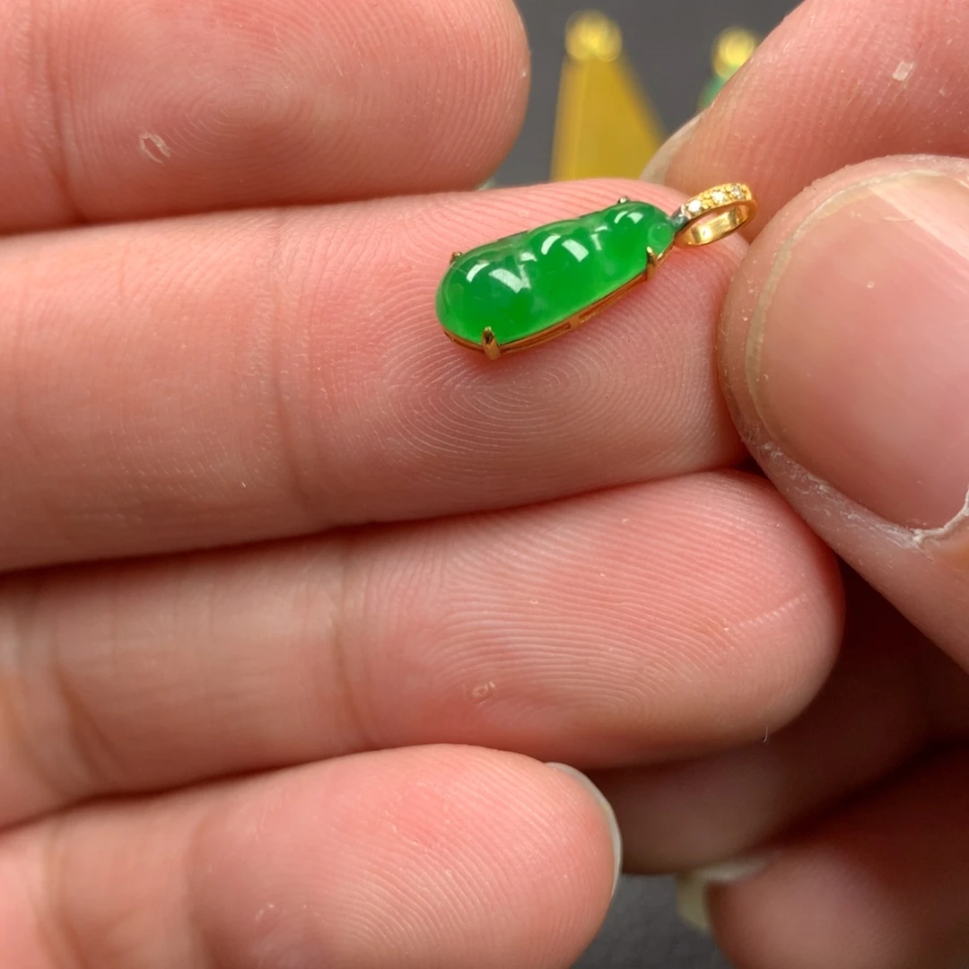 【闪购商品】颈饰18K金镶嵌翡翠翡翠