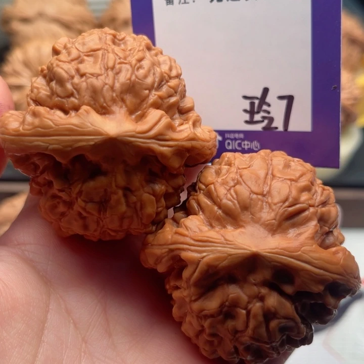 吊坠文玩核桃带****月文玩核桃7