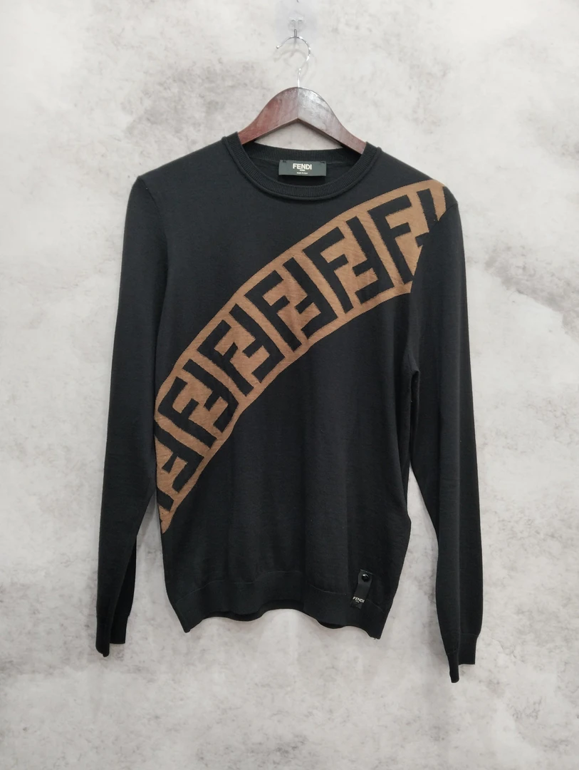 99新 FENDI/芬迪 葡萄籽奢潮/FENDI芬迪针织衫/46码秋冬时尚毛衣