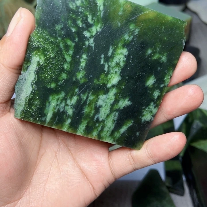 未镶嵌和田玉（碧玉）珠宝半成品