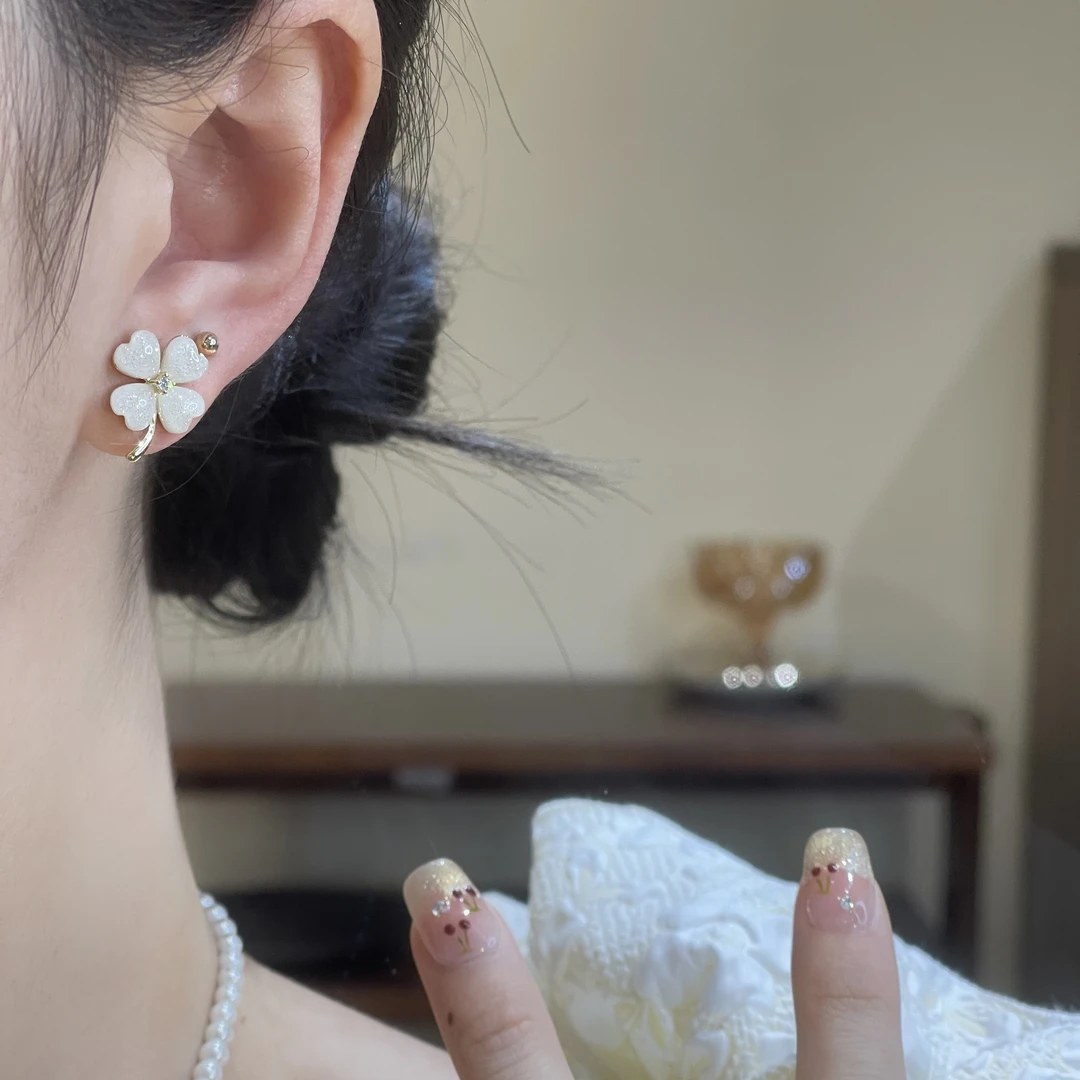 A-389 精致简约时尚百搭花朵耳钉韩版小巧气质耳饰