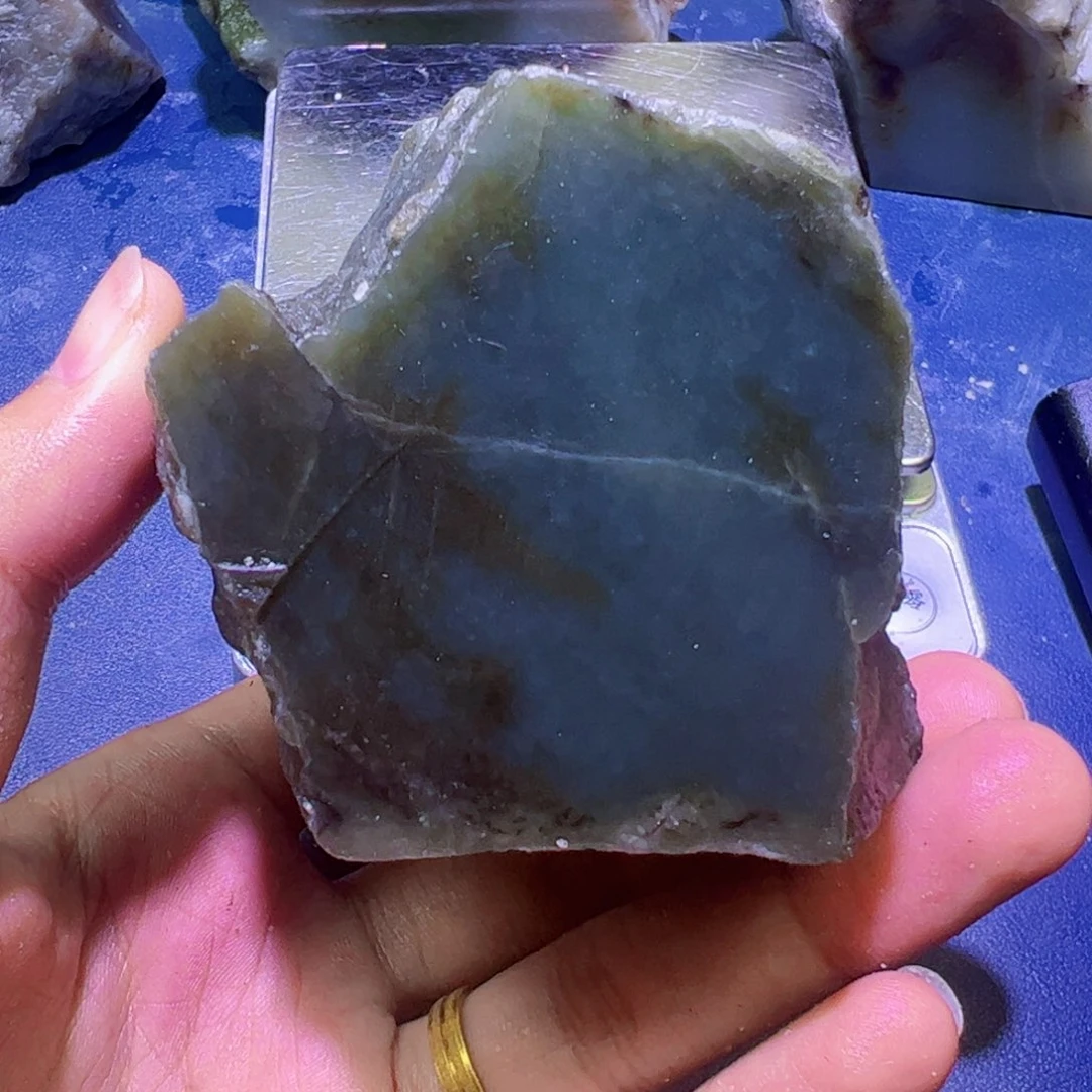 和田玉未镶嵌珠宝半成品