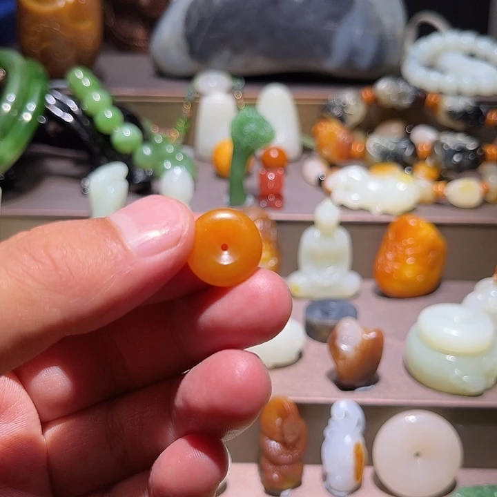 初***空和田玉未镶嵌车挂