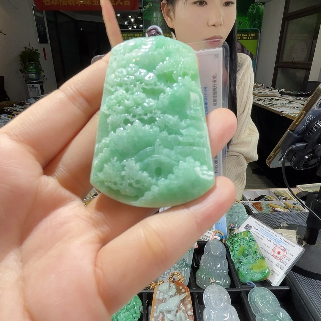 颈饰未镶嵌翡翠一