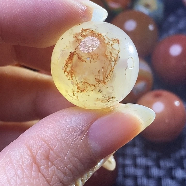 用***8玛瑙/玉髓未镶嵌颈饰