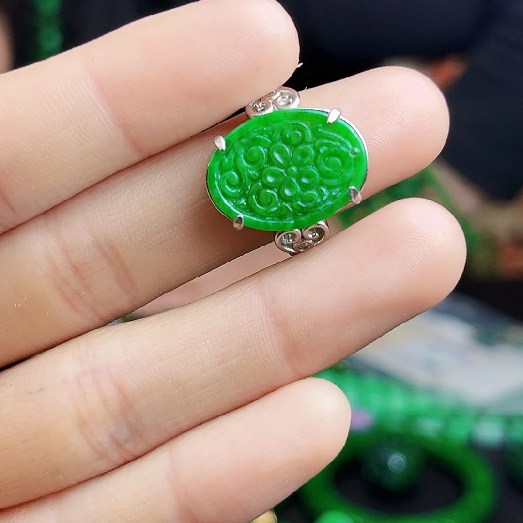 颈饰银S925镶嵌翡翠多样性