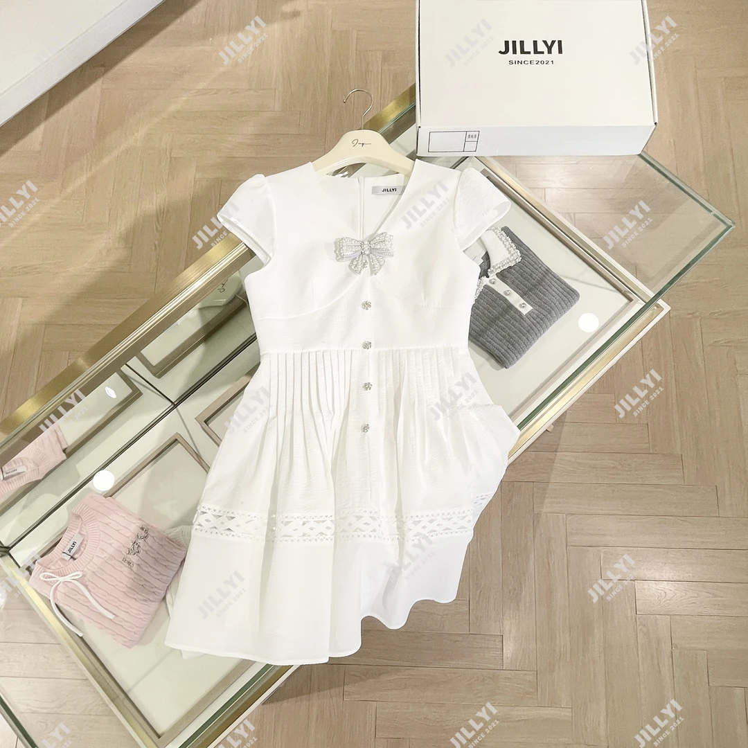 JILLYI南山店【浪漫纯白】白色V领钻石蝴蝶结装饰时尚公主气质连衣