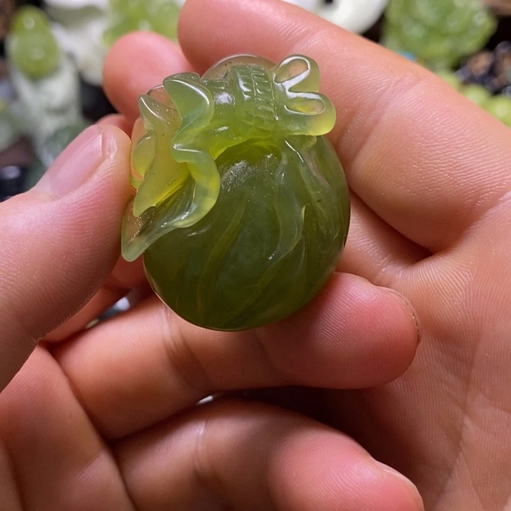 岫玉未镶嵌岫玉颈饰