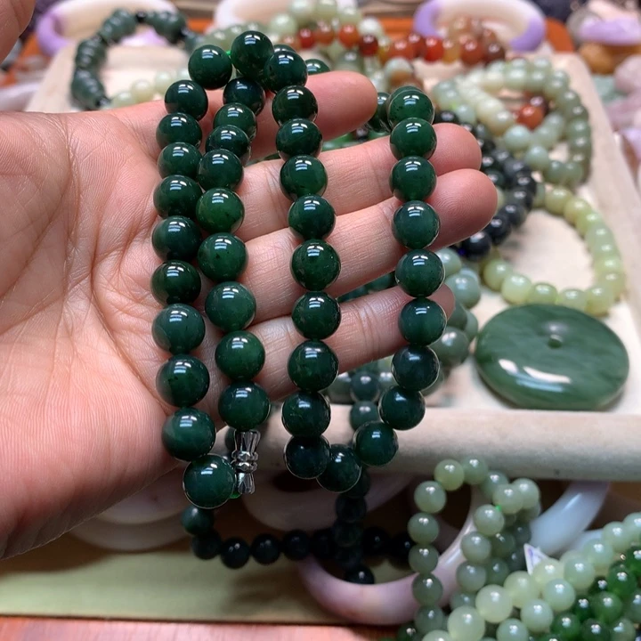 永***安石英岩玉未镶嵌和妈妈链