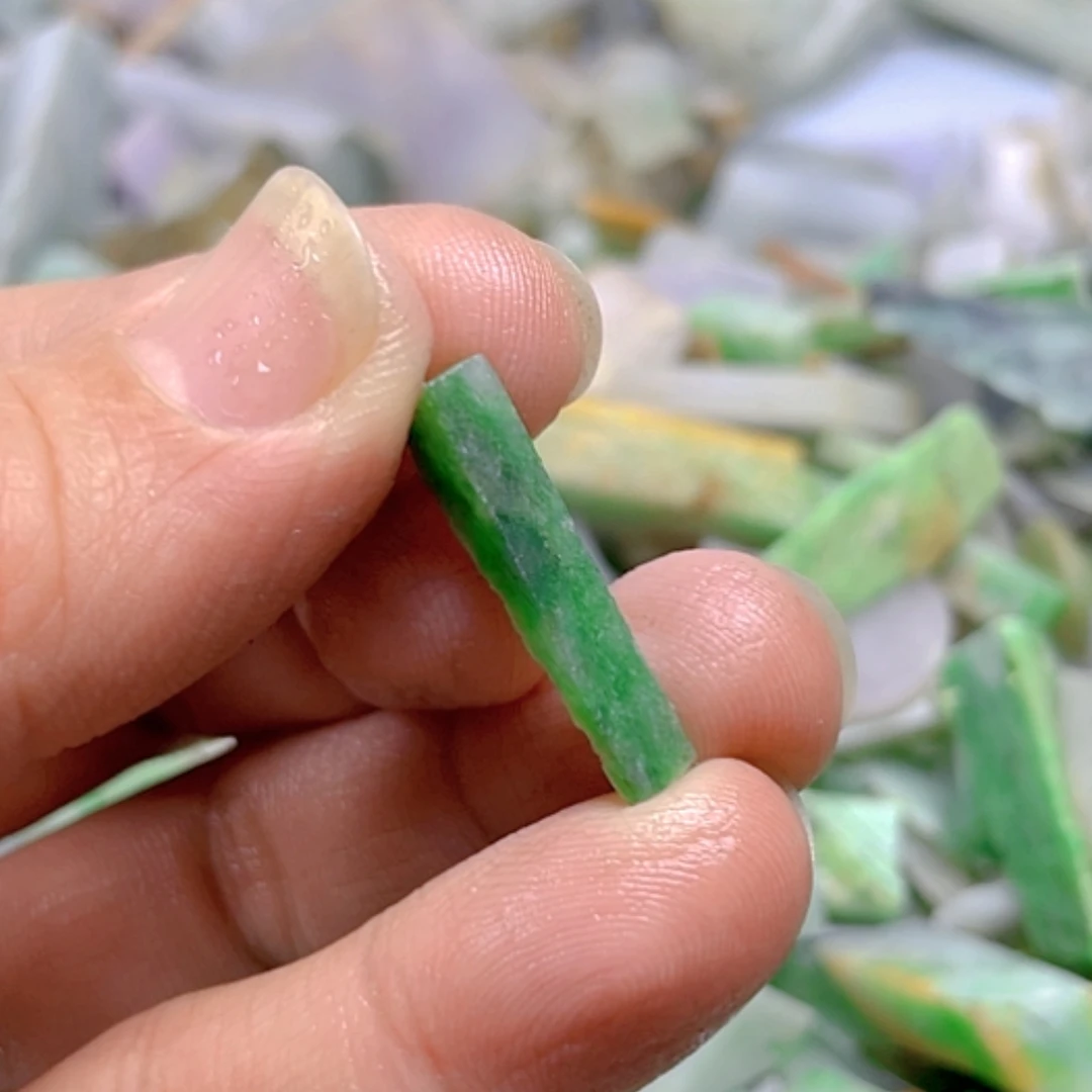 【闪购商品】翡翠颈饰未镶嵌A货