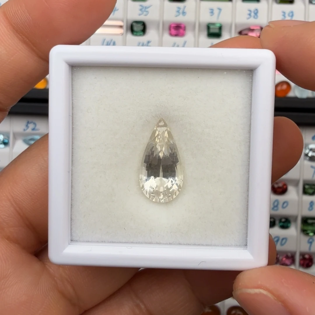 绿柱石（摩根石）裸石天然5.06克拉