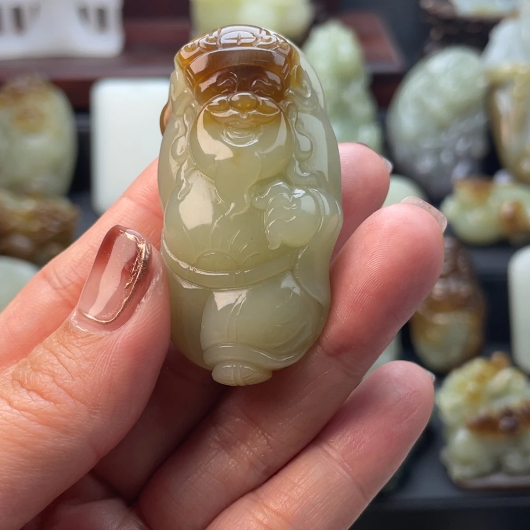 和田玉颈饰未镶嵌金*