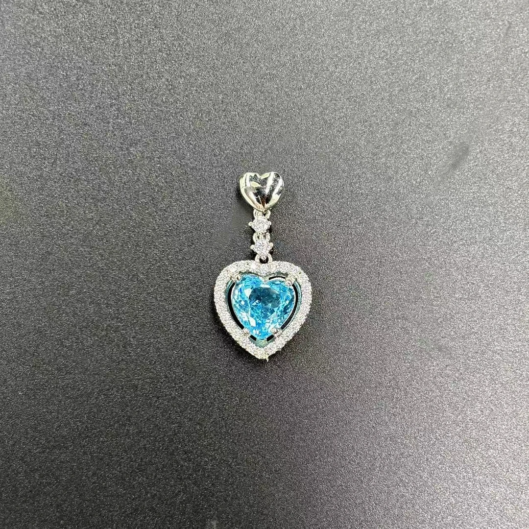 【符老板】c1335-豪华设计款精选级爱心吊坠-赠链-赠礼盒