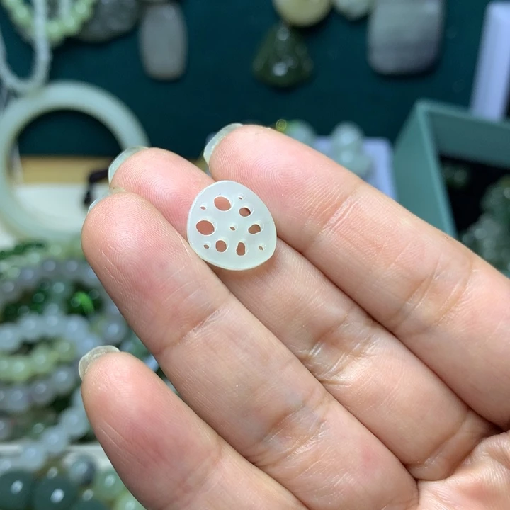 项链未镶嵌和田玉（糖玉）