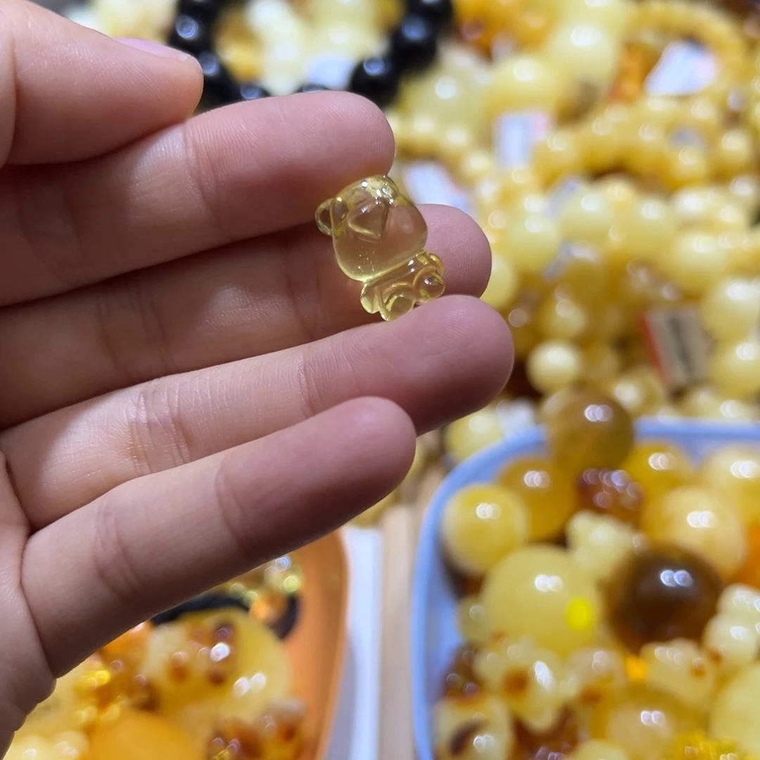 琥珀珠宝奇石未镶嵌
