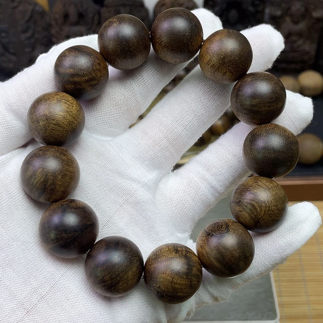 芳***茂手串沉香达拉干………………
