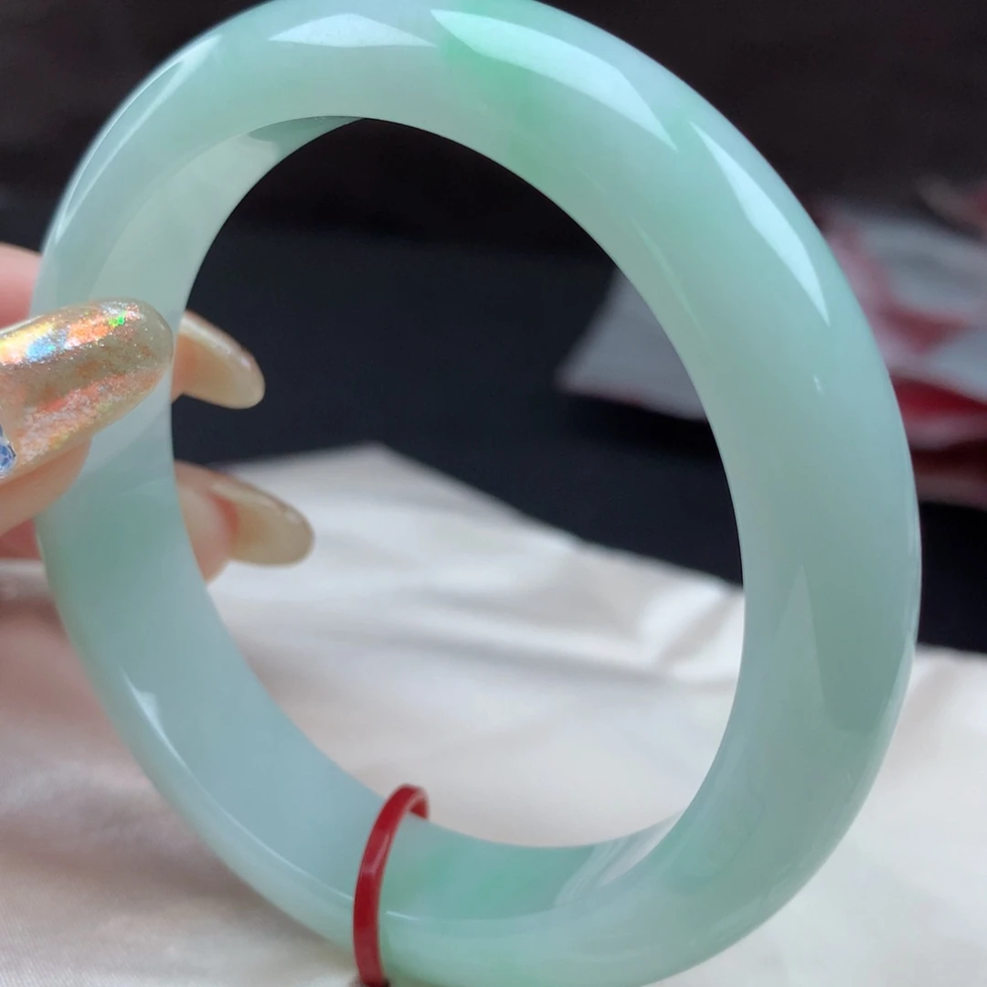 翡翠手镯未镶嵌95450，