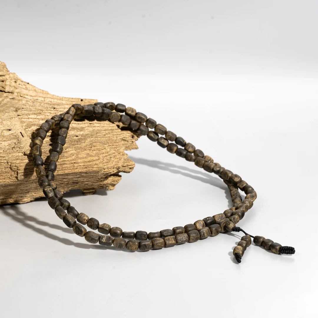 海南莺歌绿奇楠/随型长串/板头料（10年）/沉水/多样性发其一MC162