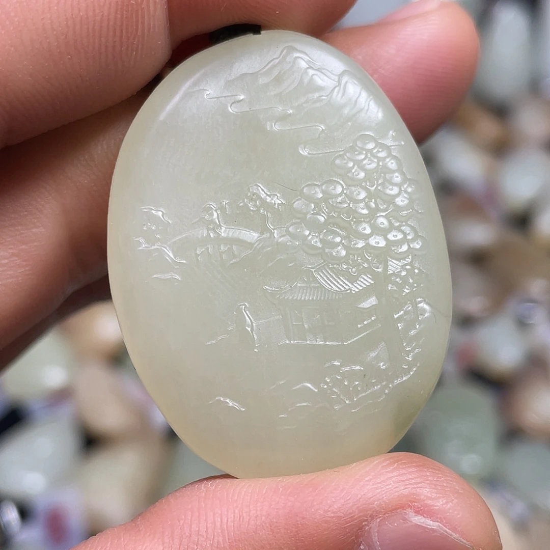 和田玉（糖玉）未镶嵌颈饰吊坠