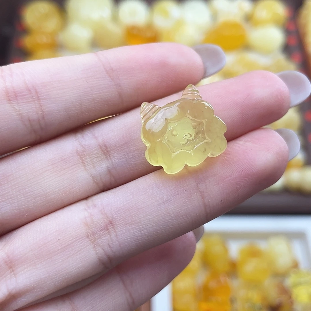 琥珀未镶嵌裸石小羊头