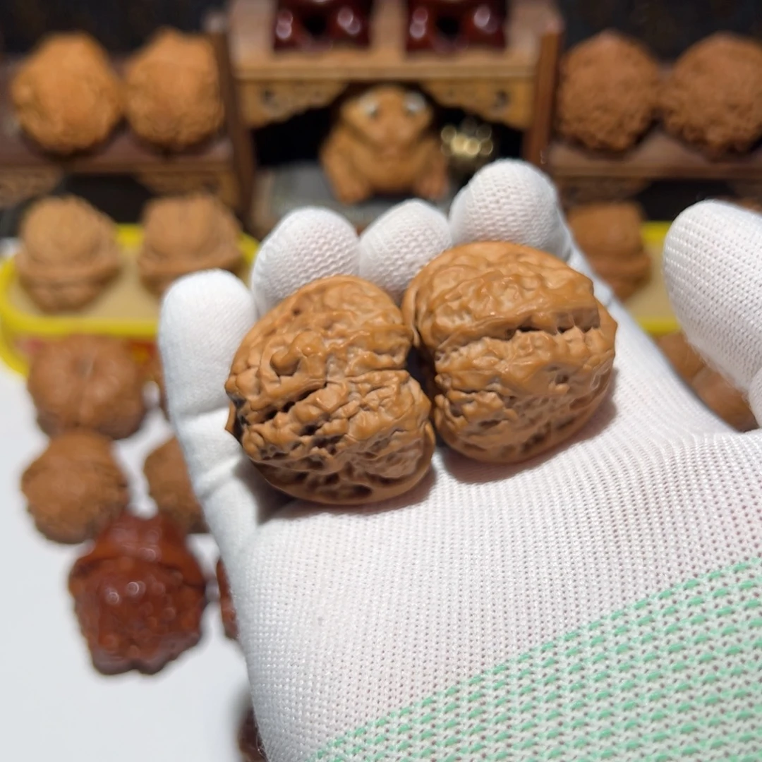 真***a文玩核桃把件蛤蟆头